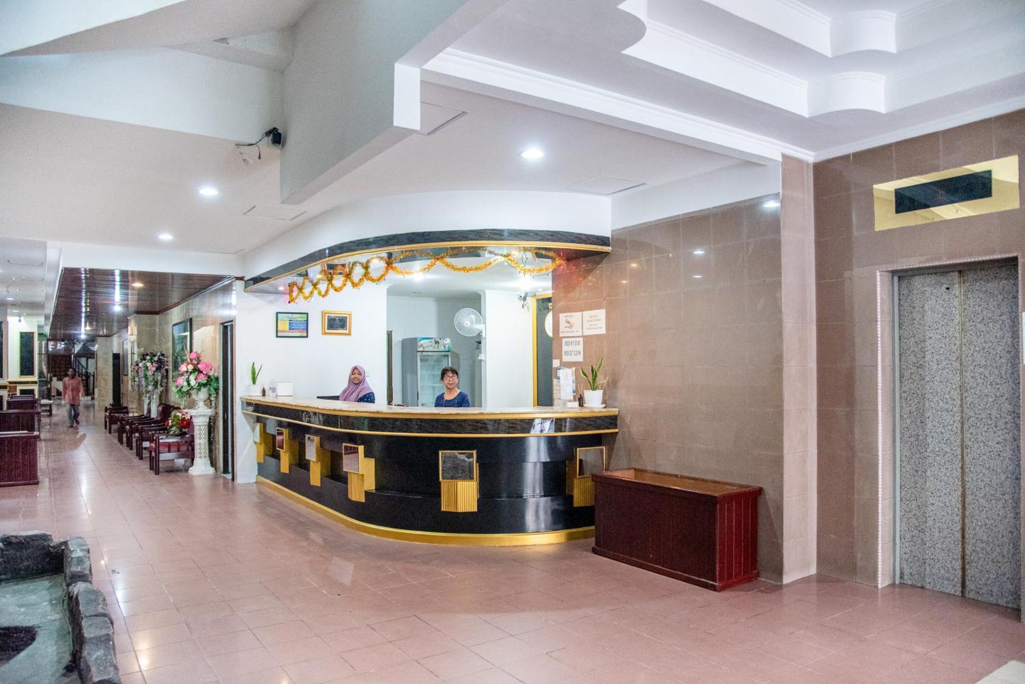 Melin Hotel Tanjungpinang Екстериор снимка